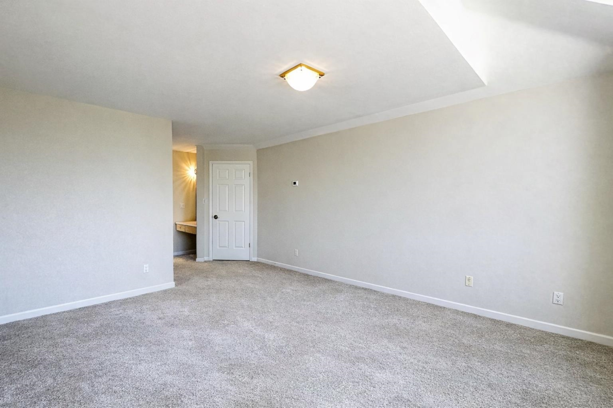 Entry Foyer Photo of 11820 Railway Avenue, Richmond, BC