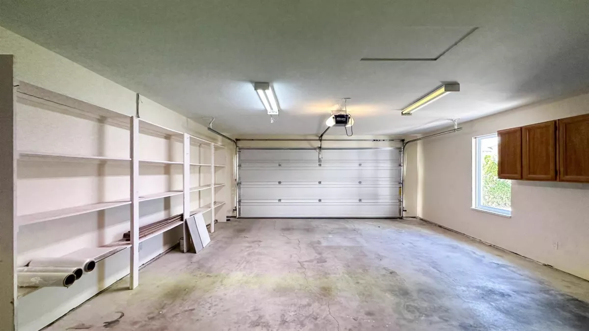 Front Yard Photo of 11820 Railway Avenue, Richmond, BC