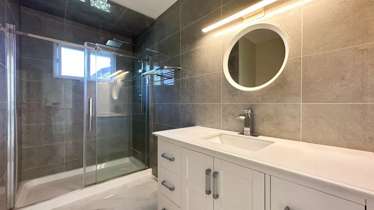 Garage Interior Photo of 11820 Railway Avenue, Richmond, BC