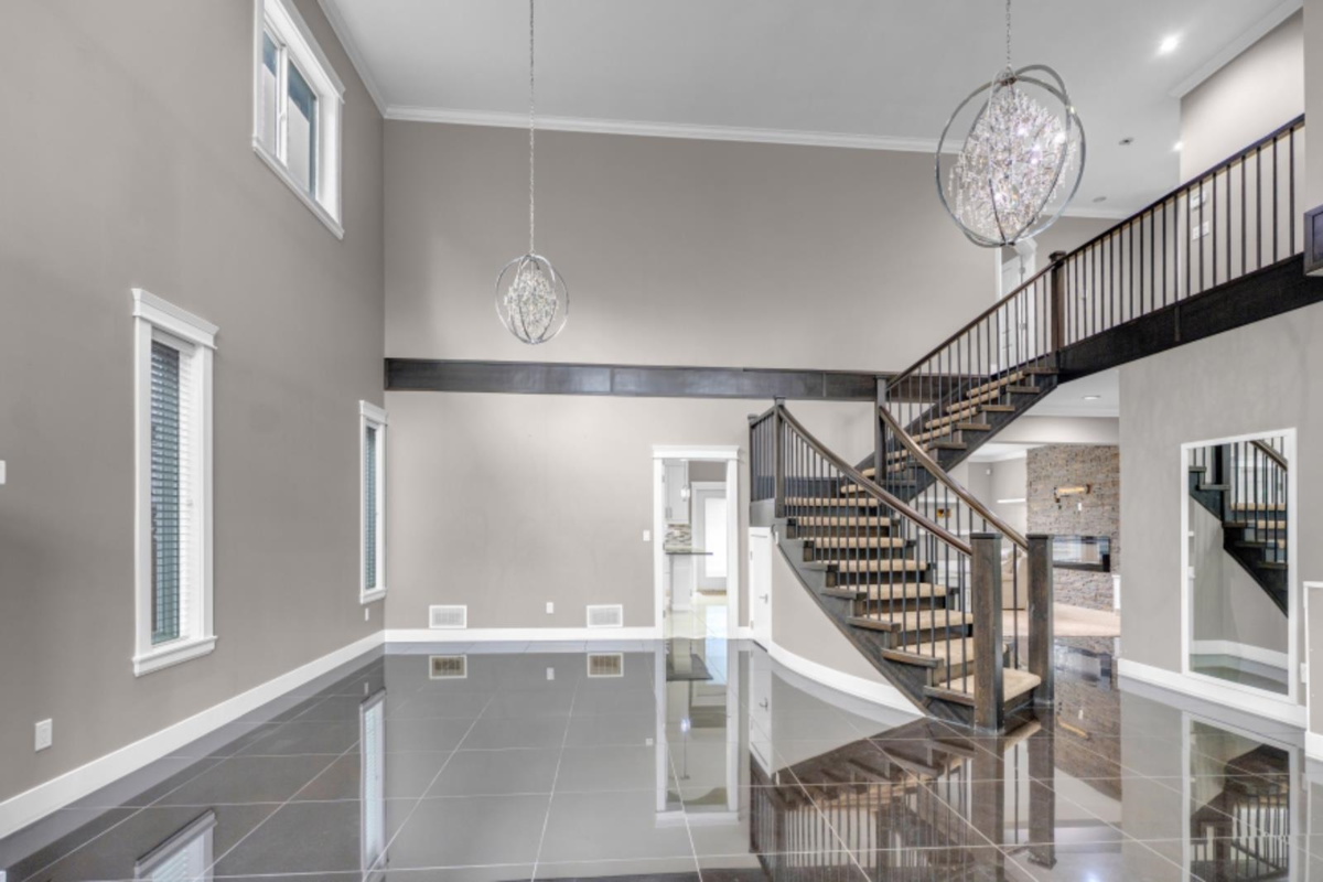 Living Room Photo of 2775 Mccallum Road, Abbotsford, BC