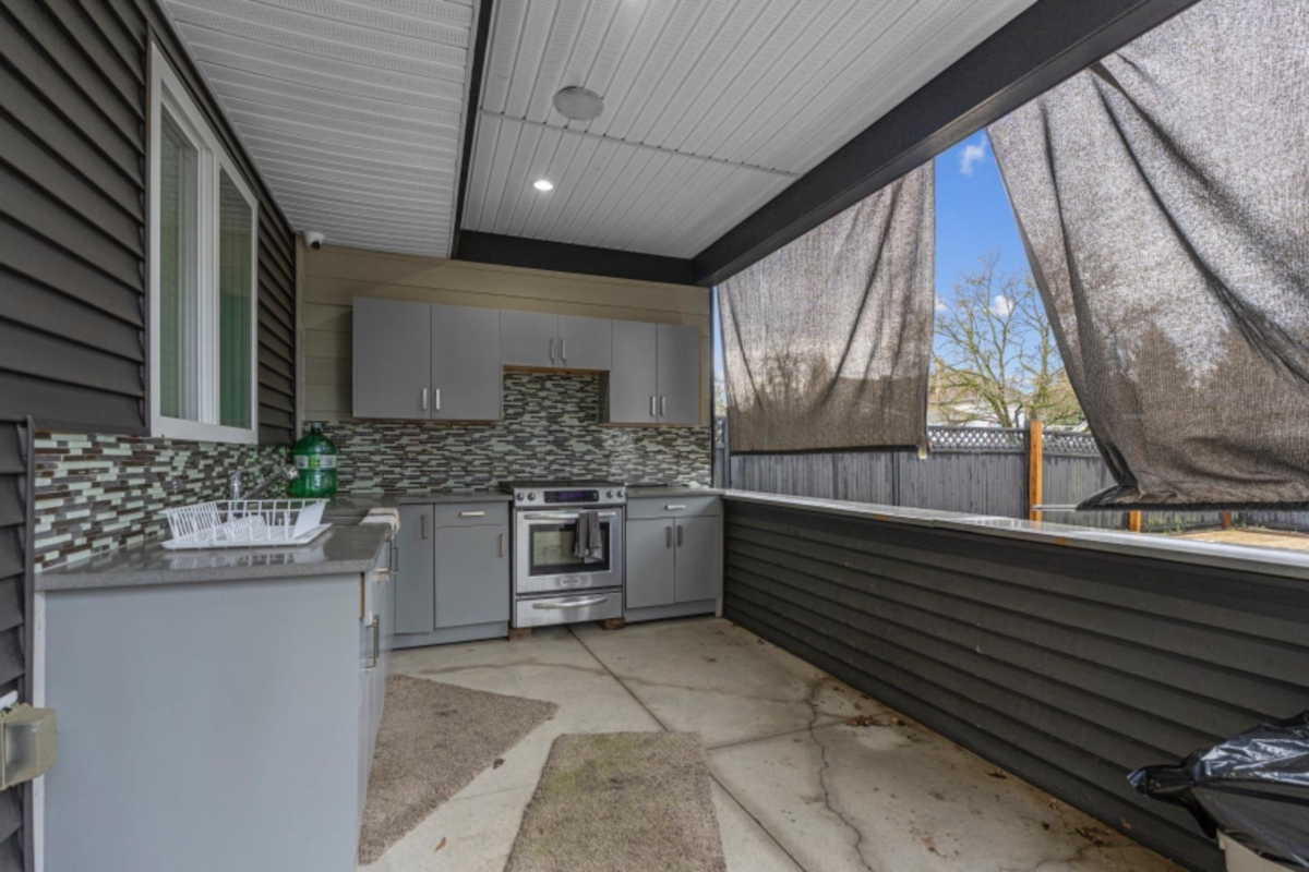 Outdoor Kitchen Photo of 2775 Mccallum Road, Abbotsford, BC