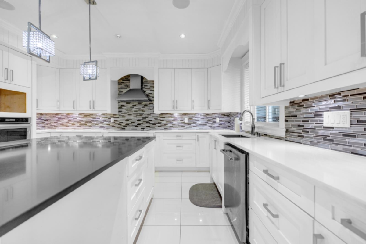 Primary Bathroom Photo of 2775 Mccallum Road, Abbotsford, BC