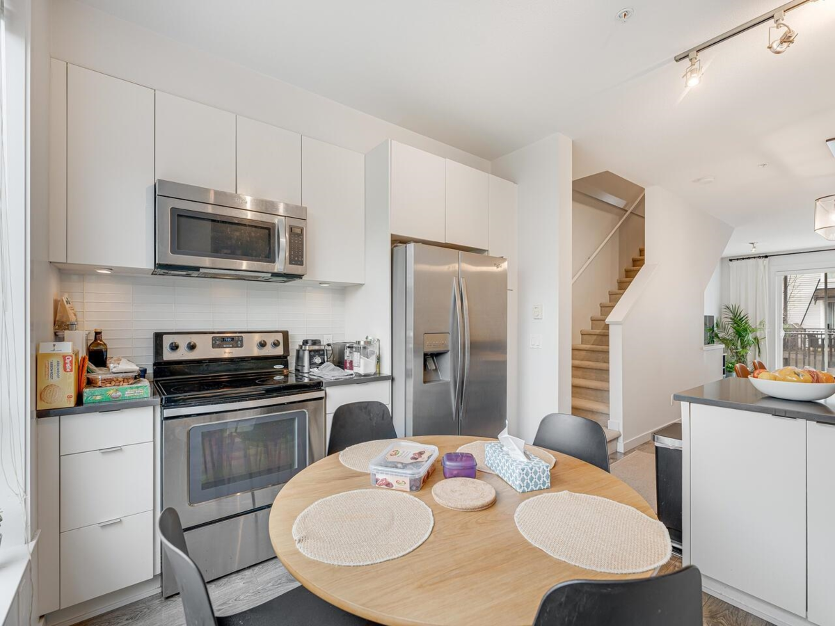 Breakfast Nook Photo of 59 2310 Ranger Lane, Port Coquitlam, BC
