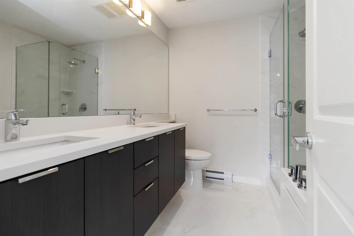 Entry Foyer Photo of 59 5510 Admiral Way, Ladner, BC