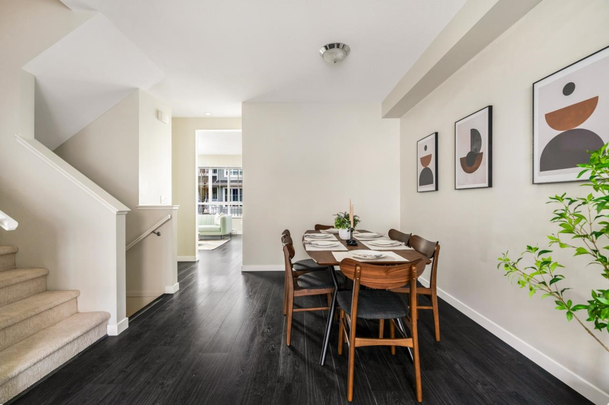 Kitchen Photo of 59 5510 Admiral Way, Ladner, BC