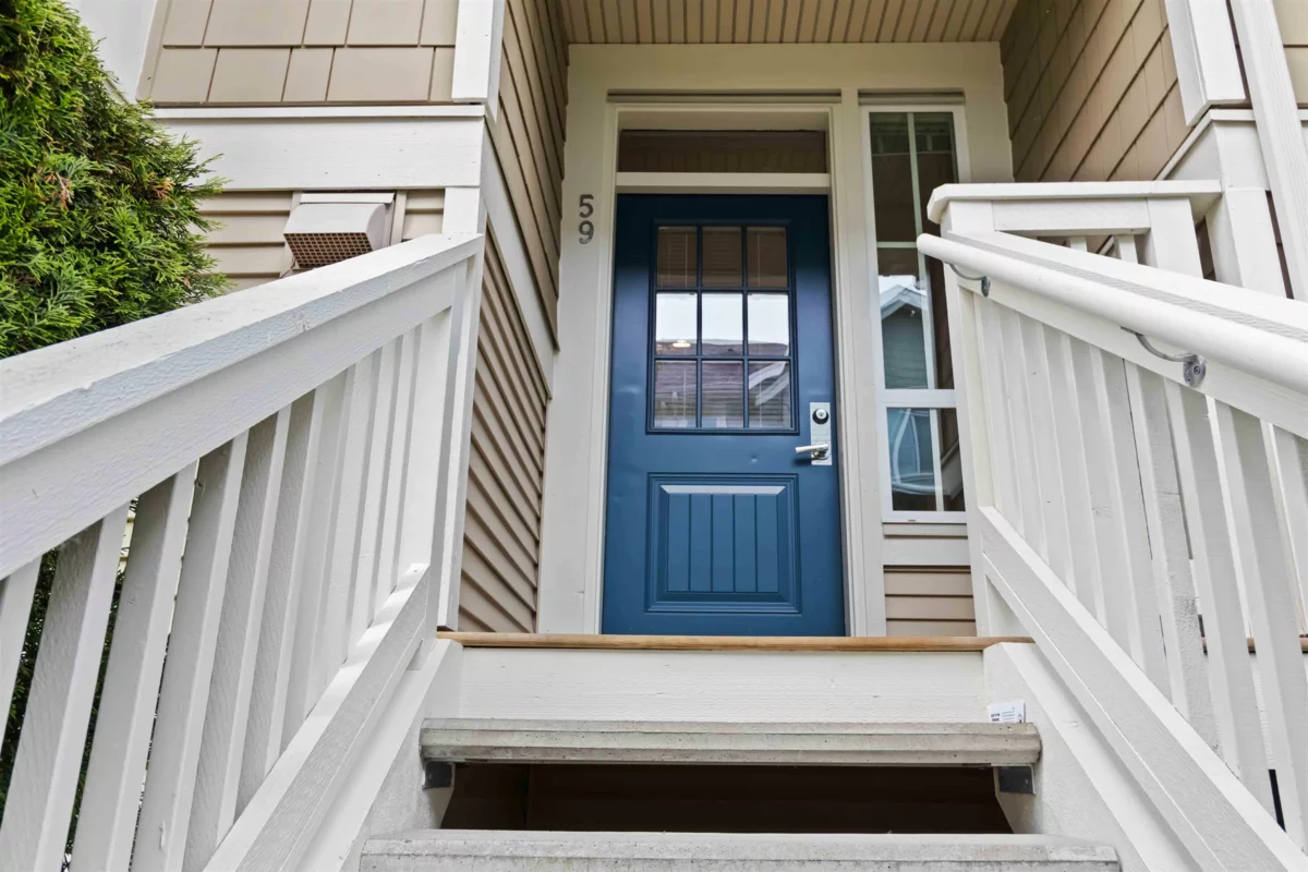 Living Room Photo of 59 5510 Admiral Way, Ladner, BC