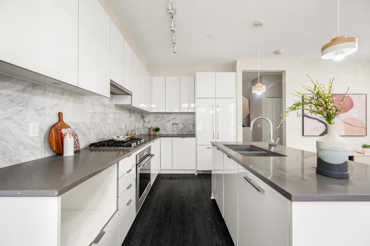 Powder Room Photo of 59 5510 Admiral Way, Ladner, BC