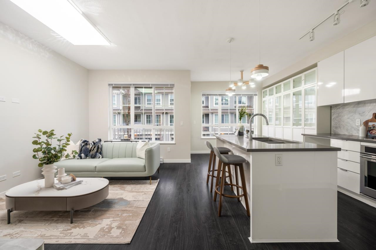 Primary Bathroom Photo of 59 5510 Admiral Way, Ladner, BC