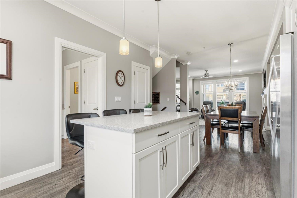Guest Bathroom Photo of 44695 Anglers Boulevard, Chilliwack, BC