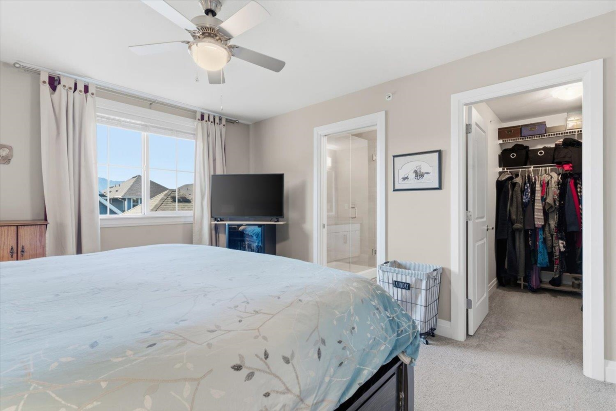Laundry Room Photo of 44695 Anglers Boulevard, Chilliwack, BC