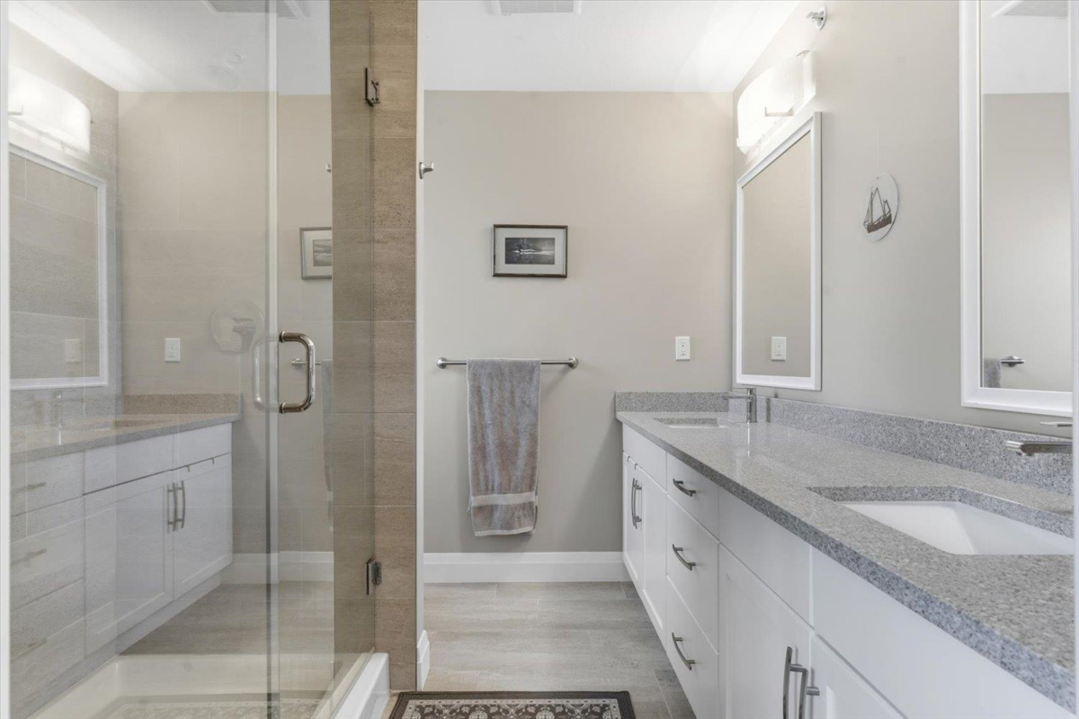 Mudroom Photo of 44695 Anglers Boulevard, Chilliwack, BC