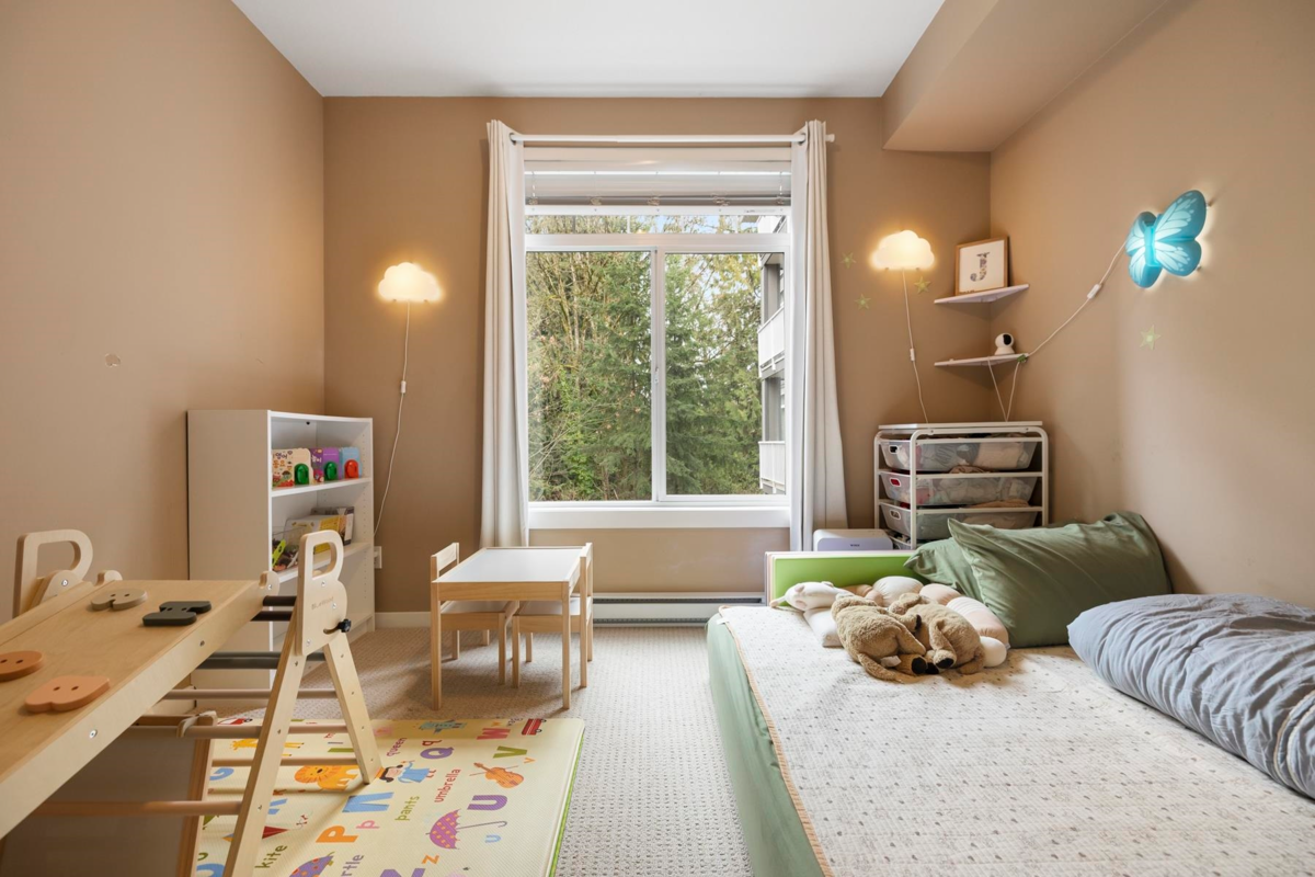 Entry Foyer Photo of 328 13277 108 Avenue, Surrey, BC