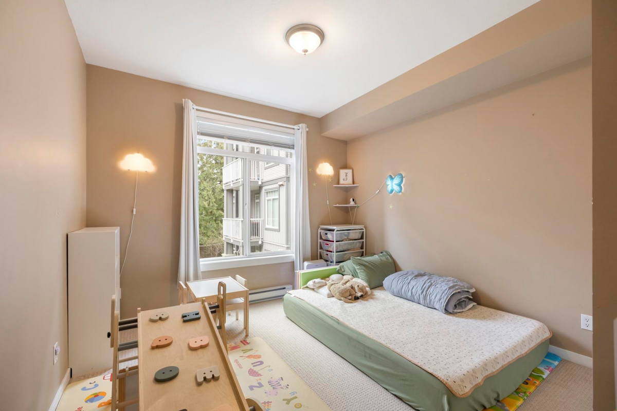 Hallway Photo of 328 13277 108 Avenue, Surrey, BC