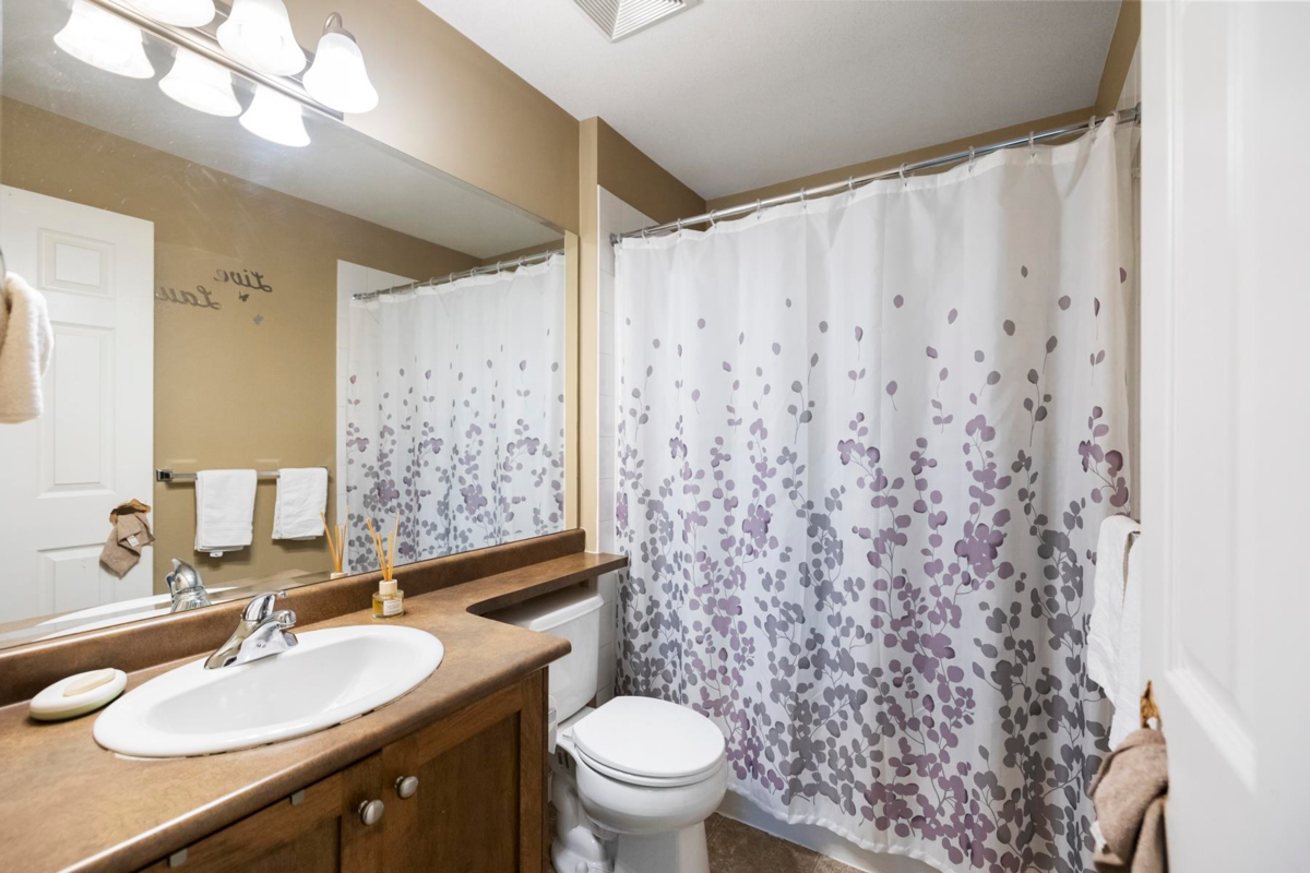 Mudroom Photo of 328 13277 108 Avenue, Surrey, BC