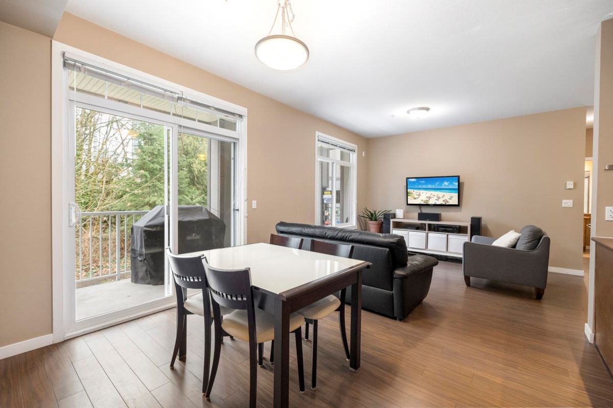 Walk-In Closet Photo of 328 13277 108 Avenue, Surrey, BC