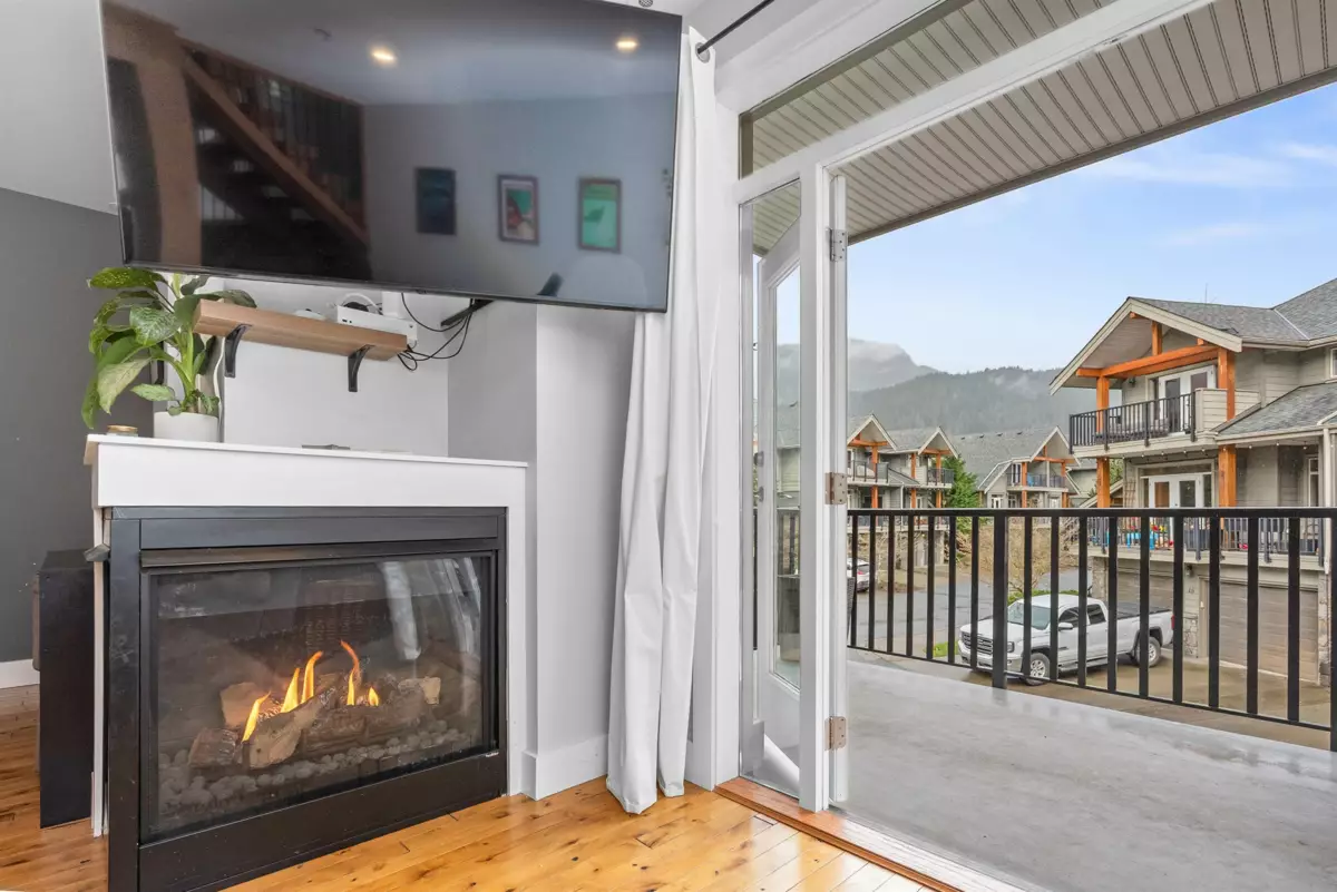 Bedroom 2 Photo of 19 39758 Government Road, Squamish, BC