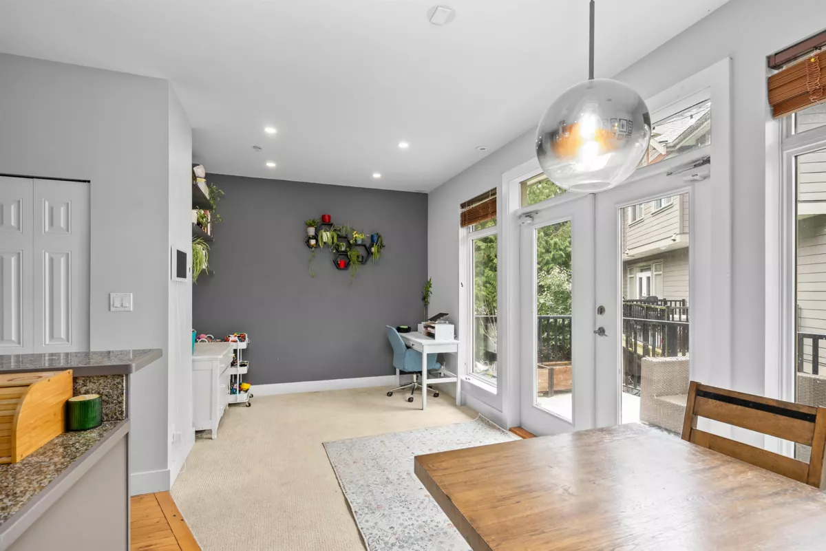 Breakfast Nook Photo of 19 39758 Government Road, Squamish, BC