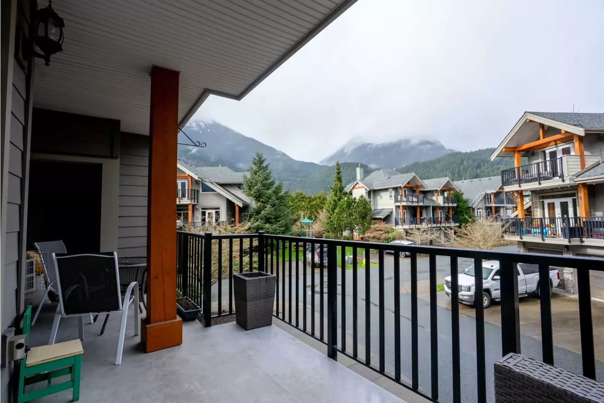 Front Yard Photo of 19 39758 Government Road, Squamish, BC