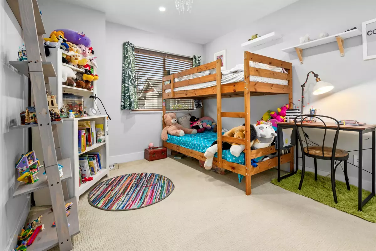 Hallway Photo of 19 39758 Government Road, Squamish, BC