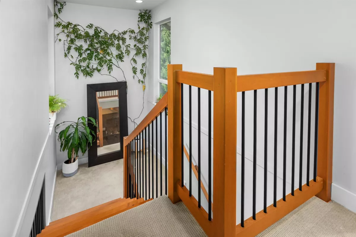 Powder Room Photo of 19 39758 Government Road, Squamish, BC