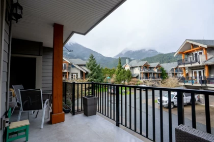 Front Yard Photo of 19 39758 Government Road, Squamish, BC