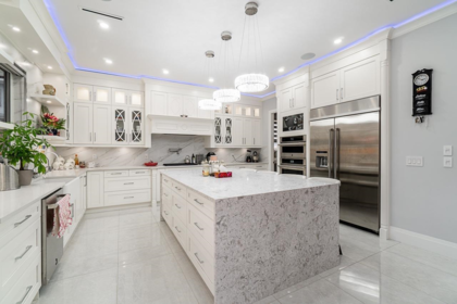 Kitchen Photo of 15969 106 Avenue, Surrey, BC