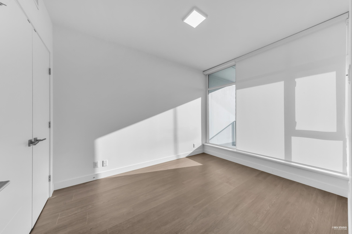 Exterior Rear Photo of 1505 6511 Sussex Avenue, Burnaby, BC