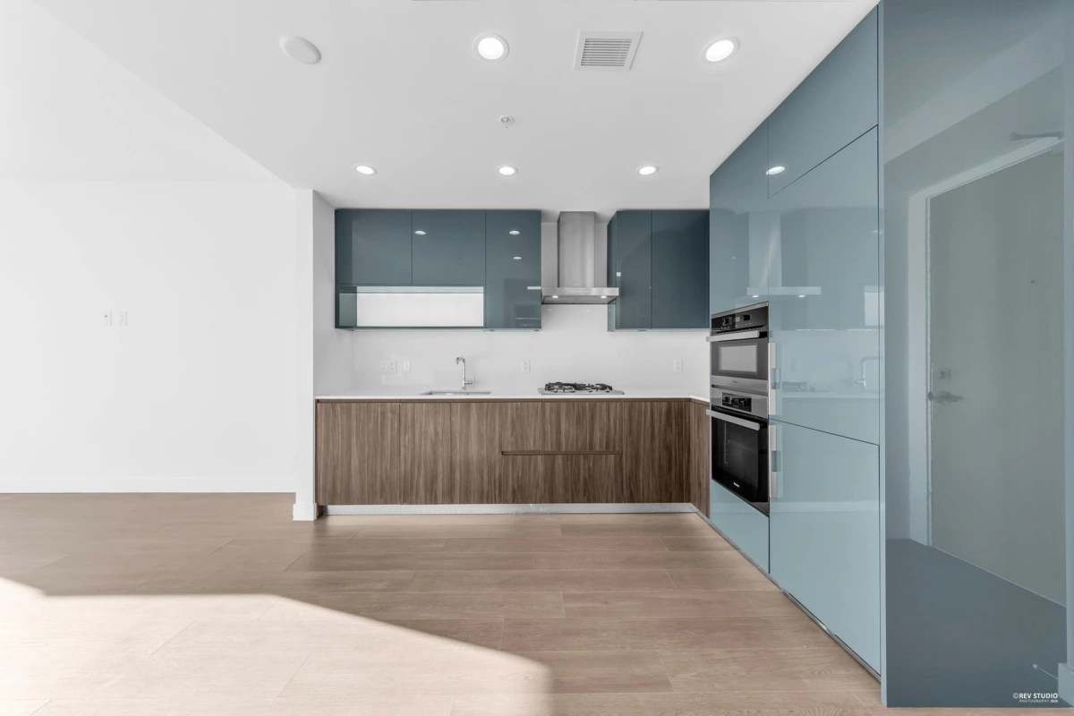 Kitchen Photo of 1505 6511 Sussex Avenue, Burnaby, BC