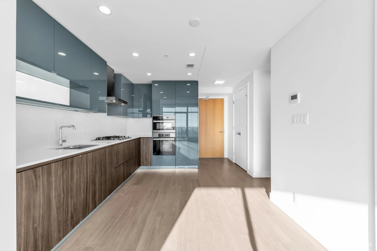 Pantry Photo of 1505 6511 Sussex Avenue, Burnaby, BC