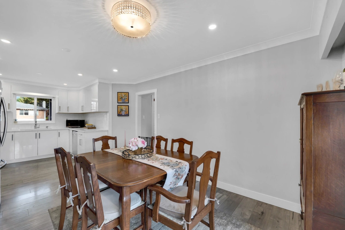 Breakfast Nook Photo of 2026 Garibaldi Way, Squamish, BC