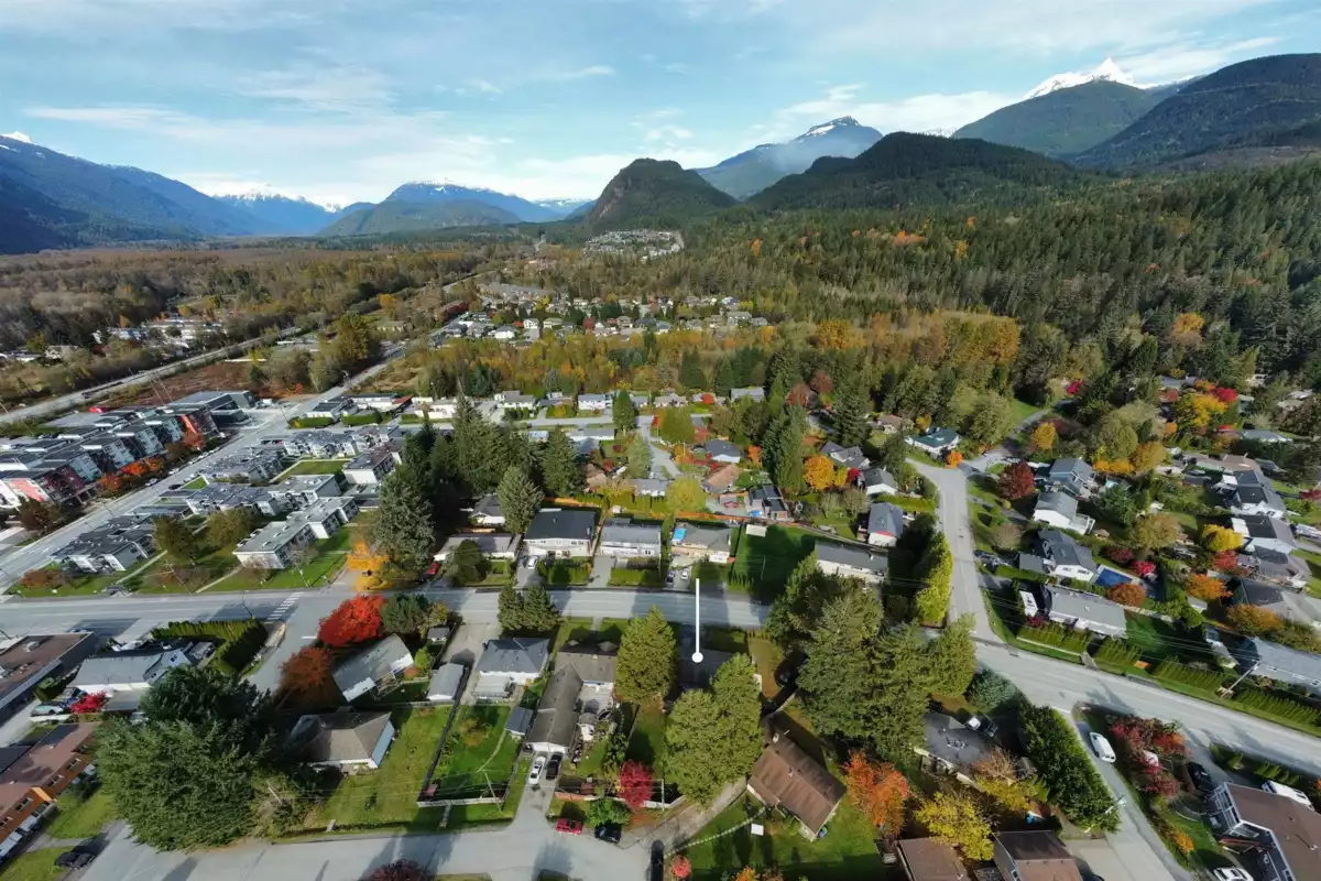 Hot Tub / Spa Photo of 2026 Garibaldi Way, Squamish, BC