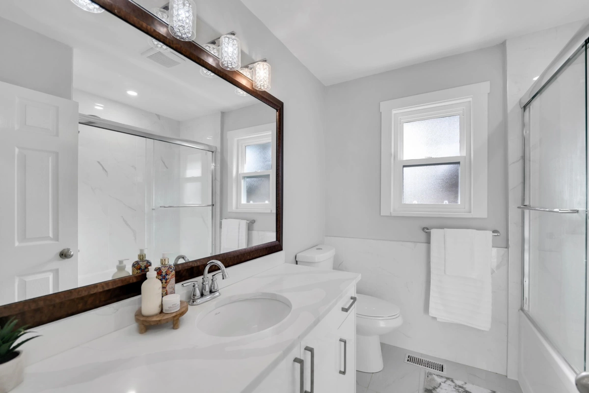 Primary Bathroom Photo of 2026 Garibaldi Way, Squamish, BC