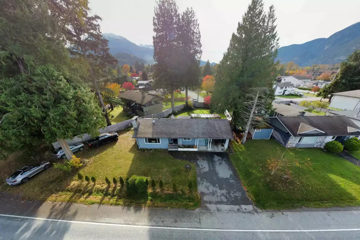 Staircase Photo of 2026 Garibaldi Way, Squamish, BC