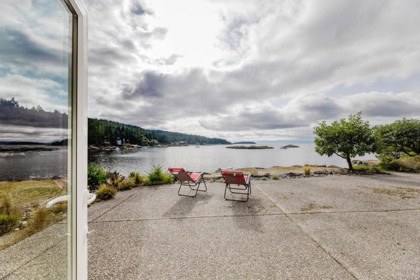 Outdoor Kitchen Photo of 5620 Mintie Road, Halfmoon Bay, BC