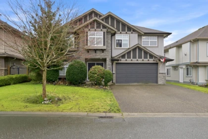 Garage Interior Photo of 32758 Lightbody Street, Mission, BC