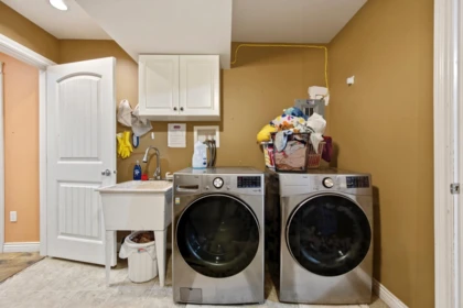 Laundry Room Photo of 32758 Lightbody Street, Mission, BC
