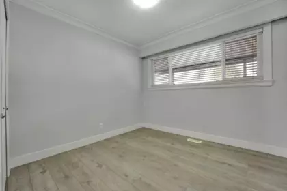 Laundry Room Photo of 6805 Sherbrooke Street, Vancouver, BC