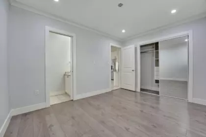 Powder Room Photo of 6805 Sherbrooke Street, Vancouver, BC