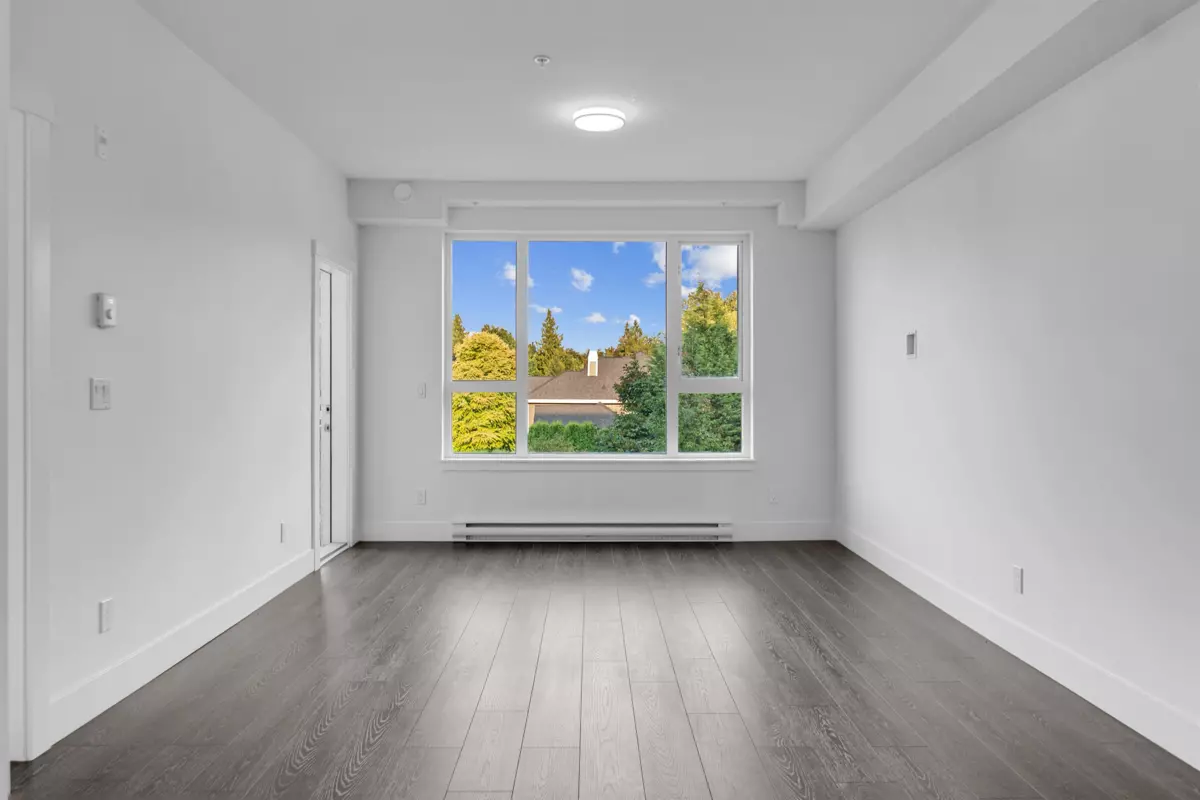Family Room Photo of 204 9983 E Barnston Drive, Surrey, BC