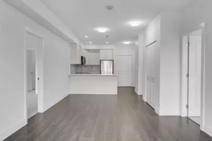 204 9983 E Barnston Drive, Surrey, BC, Surrey — Apartment/Condo for sale