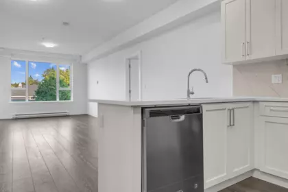 Kitchen Photo of 204 9983 E Barnston Drive, Surrey, BC