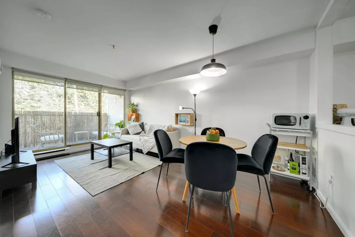 Dining Area Photo of 210 1099 E Broadway, Vancouver, BC