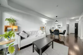 210 1099 E Broadway, Vancouver, BC