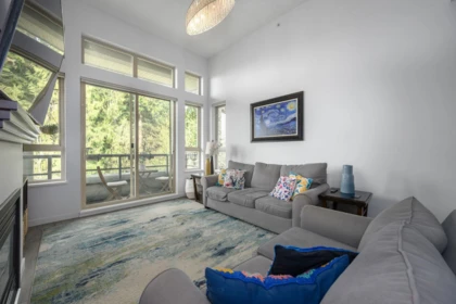 409 9329 University Crescent, Burnaby, BC, Burnaby — Apartment/Condo for sale