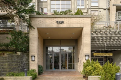 409 9329 University Crescent, Burnaby, BC, Burnaby — Apartment/Condo for sale