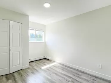 Guest Bathroom Photo of 11942 99 Avenue, Surrey, BC