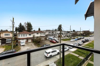 Office / Den Photo of 1 7353 12th Avenue, Burnaby, BC