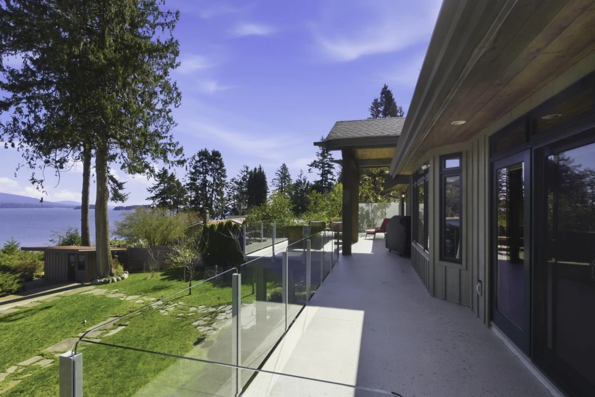 Dining Area Photo of 7626 Eureka Avenue, Halfmoon Bay, BC