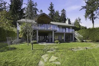 Garden / Landscaping Photo of 7626 Eureka Avenue, Halfmoon Bay, BC