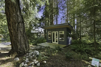 Swimming Pool Photo of 7626 Eureka Avenue, Halfmoon Bay, BC